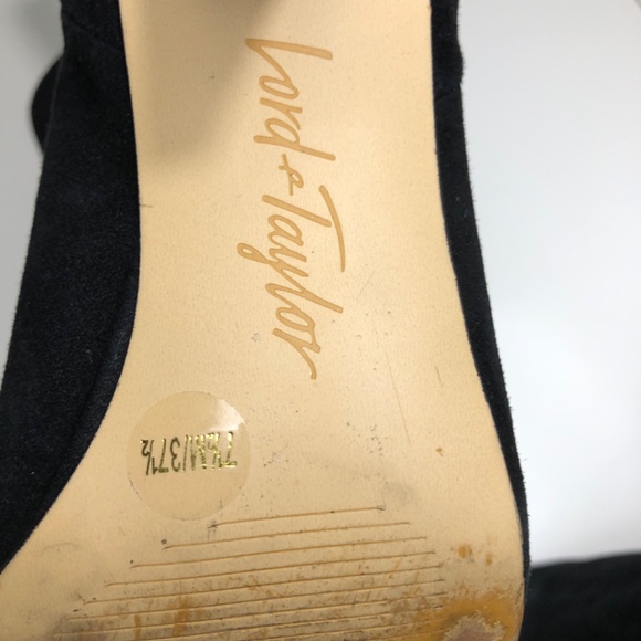 Lord and Taylor suede ankle booties with bow detail - Picture 4 of 4